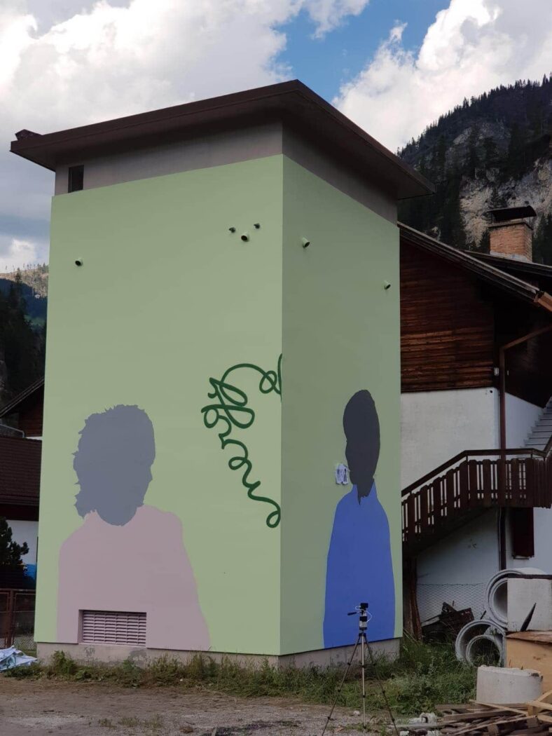 Graffito su cabina E- Distribuzione di Jako Manuel Giacometti