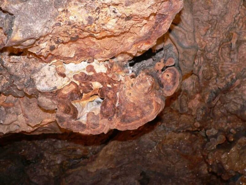 Grotta dell'onice a Caprile, Alleghe